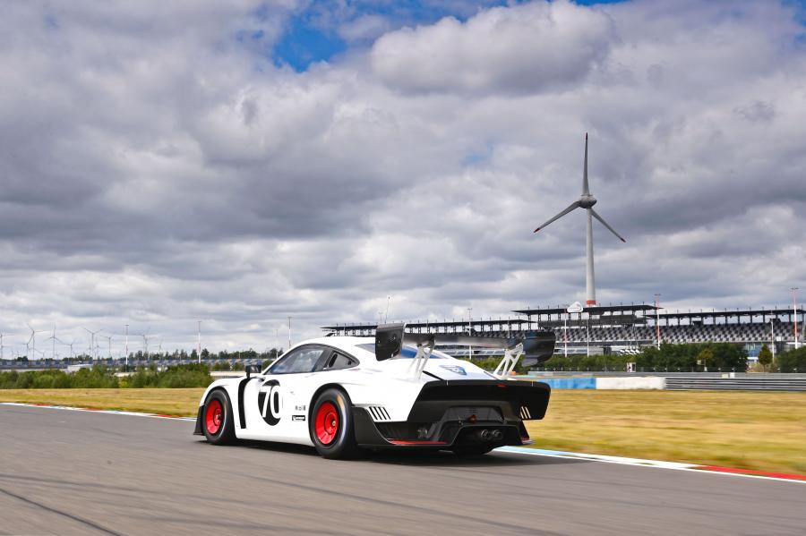  Porsche 935 (991) 2019 года  (фото 36 из 73)